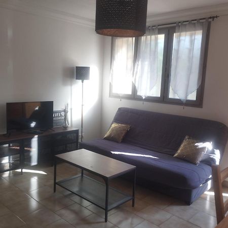Les Oliviers Apartment Карпентра Екстериор снимка